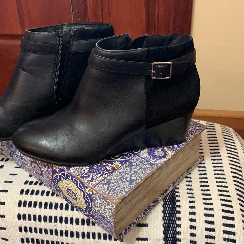 vionic wedge bootie size 10